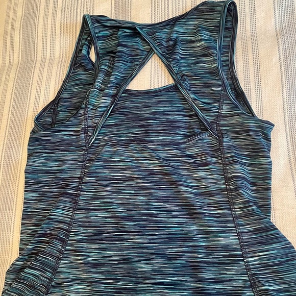 Cross-Back Athletic Tank - Picture 5 of 6